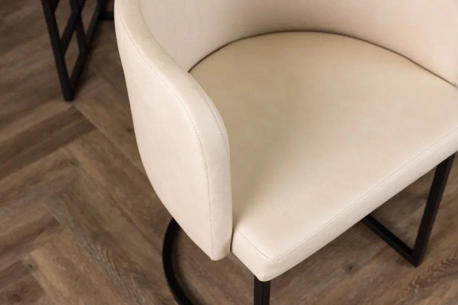 Beež polsterdatud söögitool musta terasraamiga Simrishamn, 15016-880 – 11