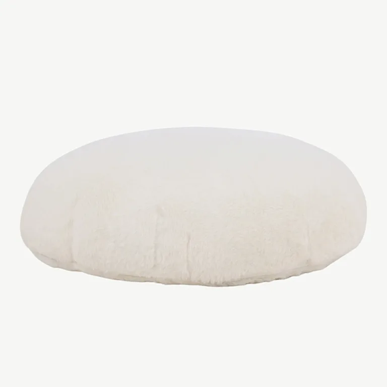 Valgest lambavillast ümmargune tumbapuff Ruston (40 × 40 cm) - 15110-050