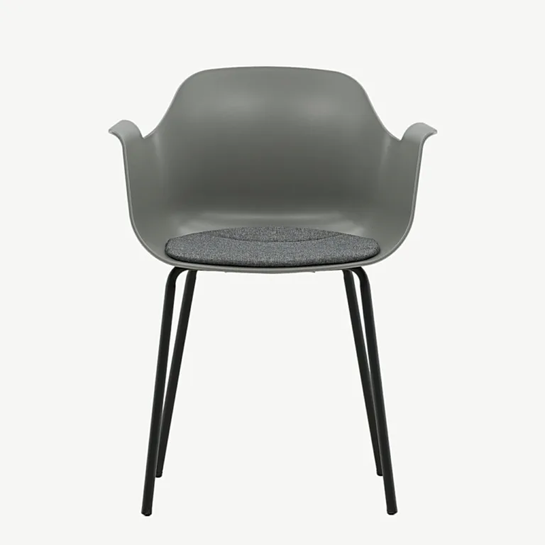 Hallist plastikust söögitool Comfort mustade metalljalgade ja istmepadjaga - 15350-555