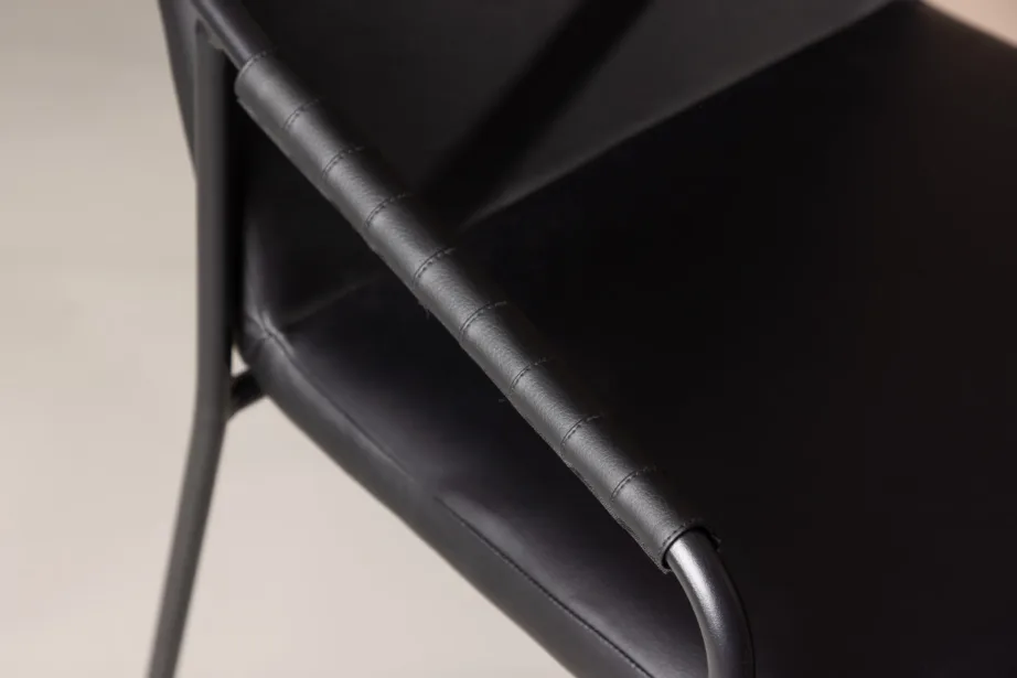 Must polsterdatud baaritool käetugedega ja terasraamiga Tvist, 15452-458 – 10