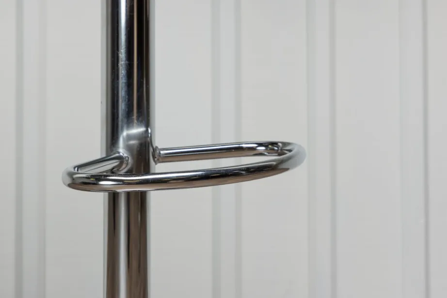 Reguleeritava kõrgusega baaritool Jonna mustast kunstnahast, kroomitud terasest, 15457-458 – 10