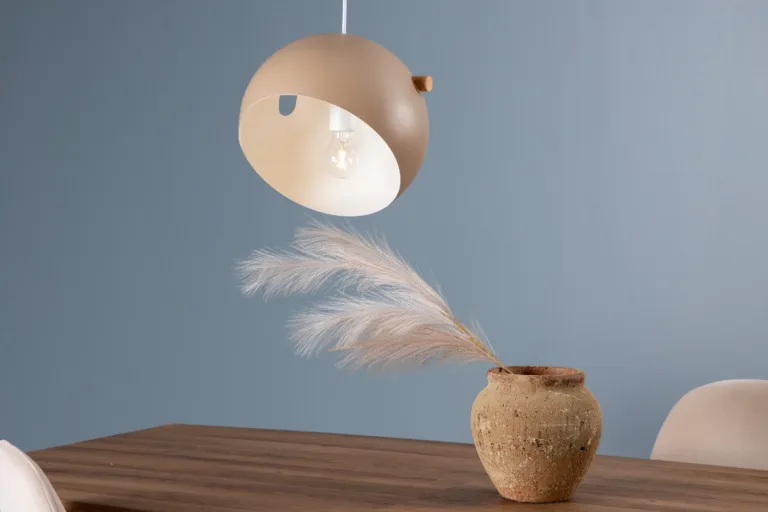 Beežist terasest Tubbie rippvalgusti pähklipuu detailiga, ø29 cm - 15506-880