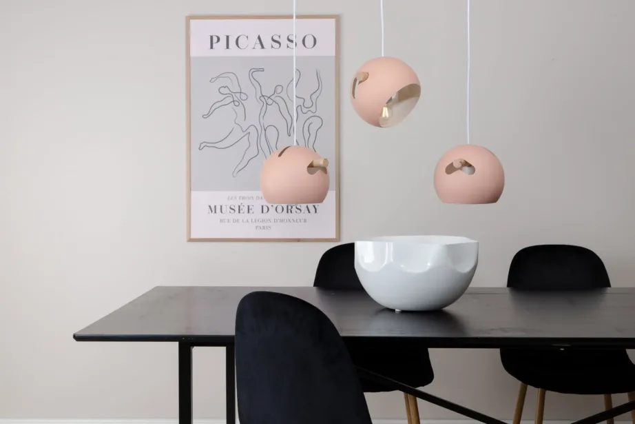 Tolmuroosa kolme kupliga Tubbie rippvalgusti pähklipuidu detailidega, 15507-809 – 9