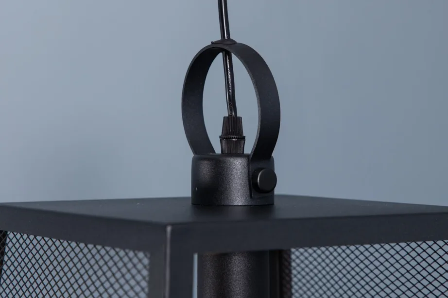 Tööstuslikku stiili mustast terasest rippvalgusti Hage, 28 × 28 × 37,5 cm, 15508-888 – 8