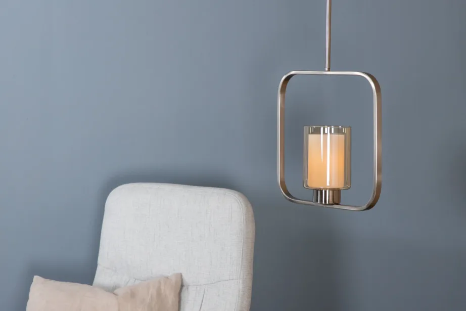 Hõbedase viimistlusega terasest rippvalgusti Aludra klaaskupliga, 15512-805 – 7