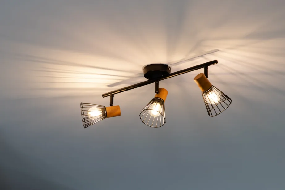 Reguleeritav must seinavalgusti Atticus, 3 lambipesaga, terastraadist varjundid ja pähklivärvi detailid, 15515-888 – 6