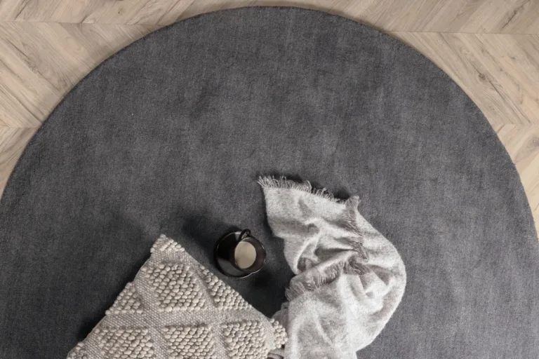 Ümmargune tumehall villavaip Ulla, läbimõõt 200 cm - 15519-365