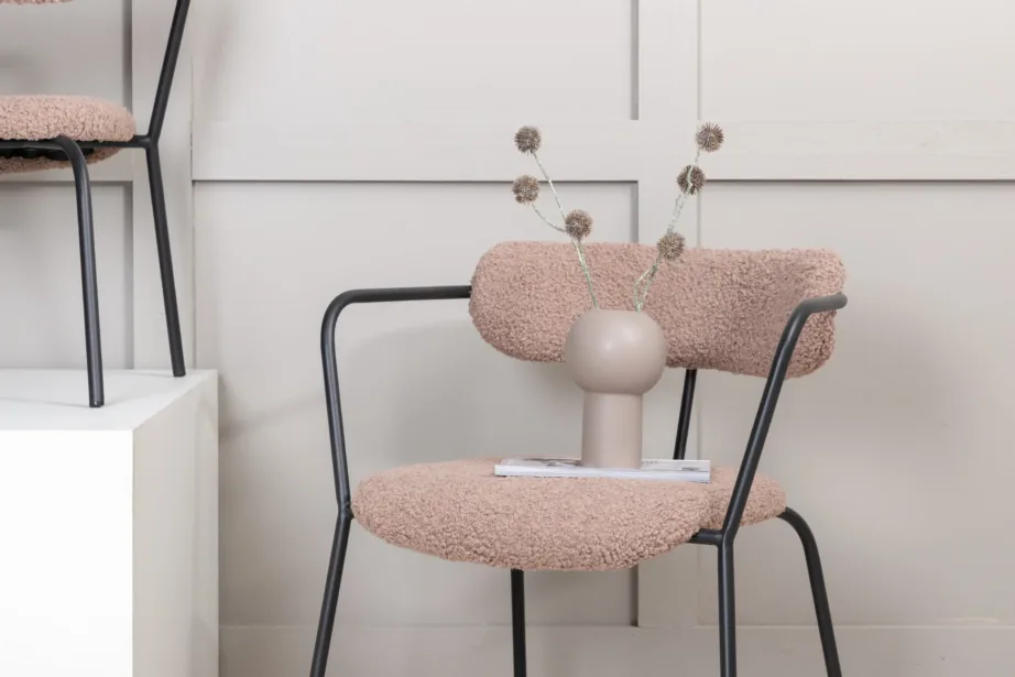 Pruuni buklee-kattega tugitool musta metallraamiga Duffy, 15546-447 – 8