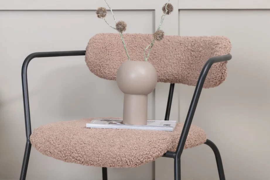 Pruuni buklee-kattega tugitool musta metallraamiga Duffy, 15546-447 – 9