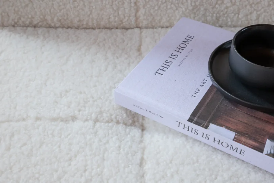 Bodil sarja lahtikäiv valge buklee diivanvoodi mustade terasjalgadega, 15549-000 – 11