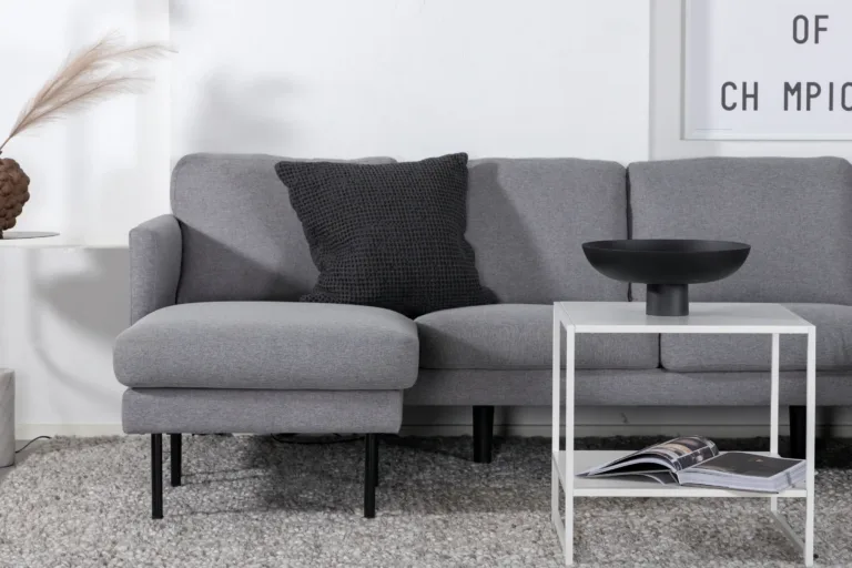 Hall põhjamaine nurkdiivan Zoom (polüestrist, mustad metalljalad, 260 × 154 cm) - 15559-655