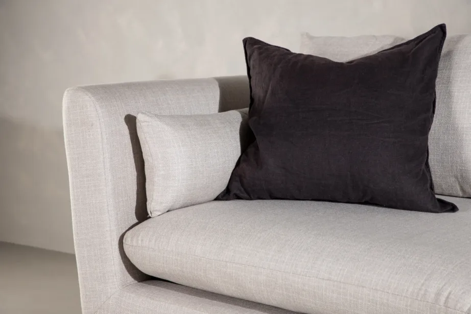 Beež kaheistmeline diivan Tacoma, polüesterlinane kangas, kummipuidust jalad, 15560-010 – 9