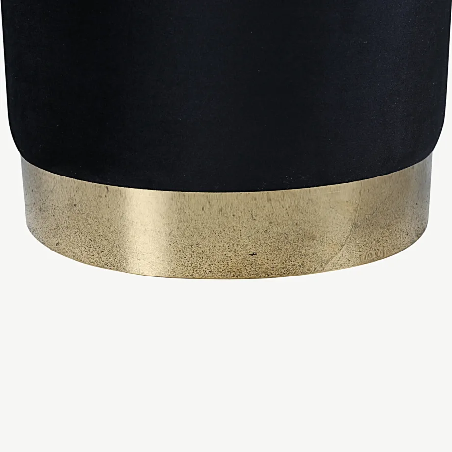 Mustast sametist tumba kuldse metallpõhjaga Benji seeriast, 15561-888 – 3