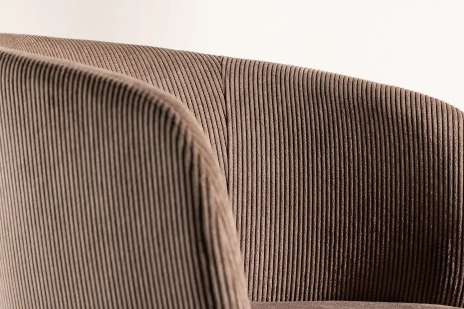 Pruunist soonilisest kangast söögitool Berit mustade terasjalgadega, 15562-103 – 10