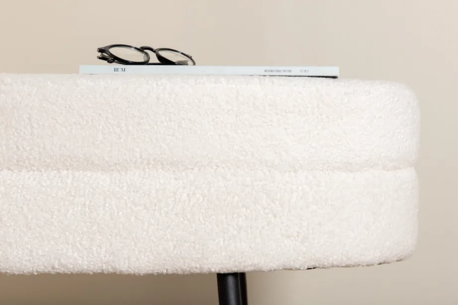 Valge bukleekangaga ovaalne Otto tumba mustade terasjalgadega, 15569-400 – 11