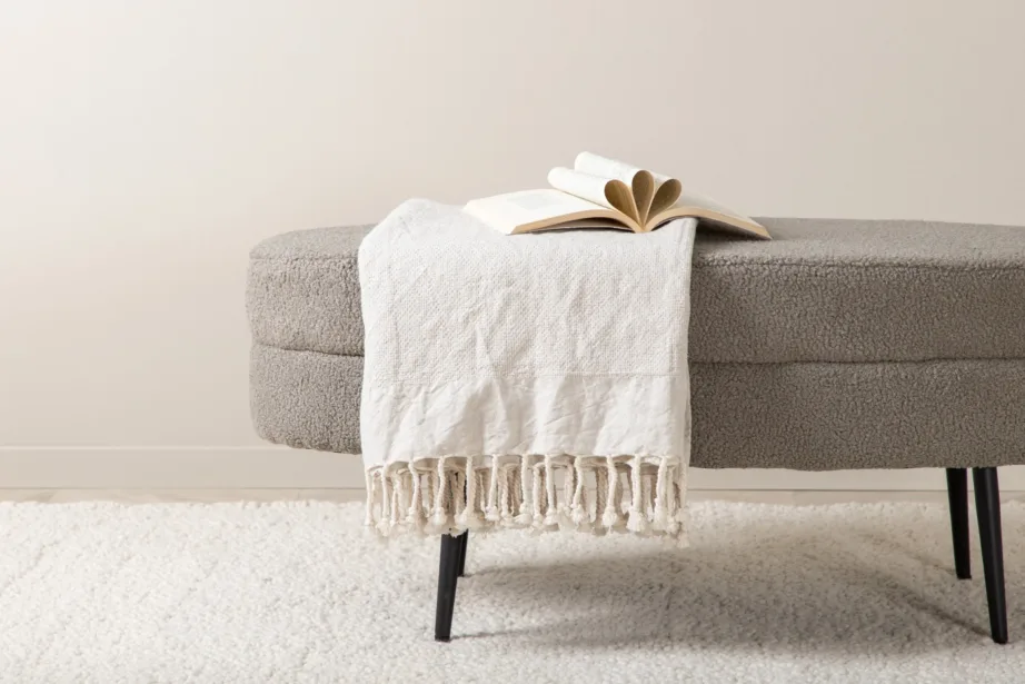 Ovaalne buklee-tumba Otto hallikasbeežide mustade terasjalgadega, 15569-405 – 9