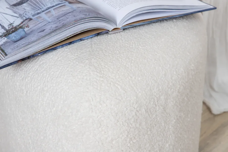 Valge buklee kangaga kolmnurkne tumbaga Peg, 15570-400 – 11