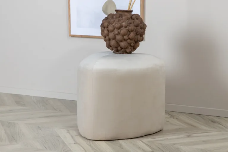 Kolmnurkne beež samettumba Peg, ø46 cm - 15570-880