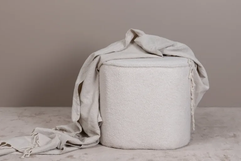 Valge buklee-tumba Piff (Scandi, Ø44 cm) - 15572-400