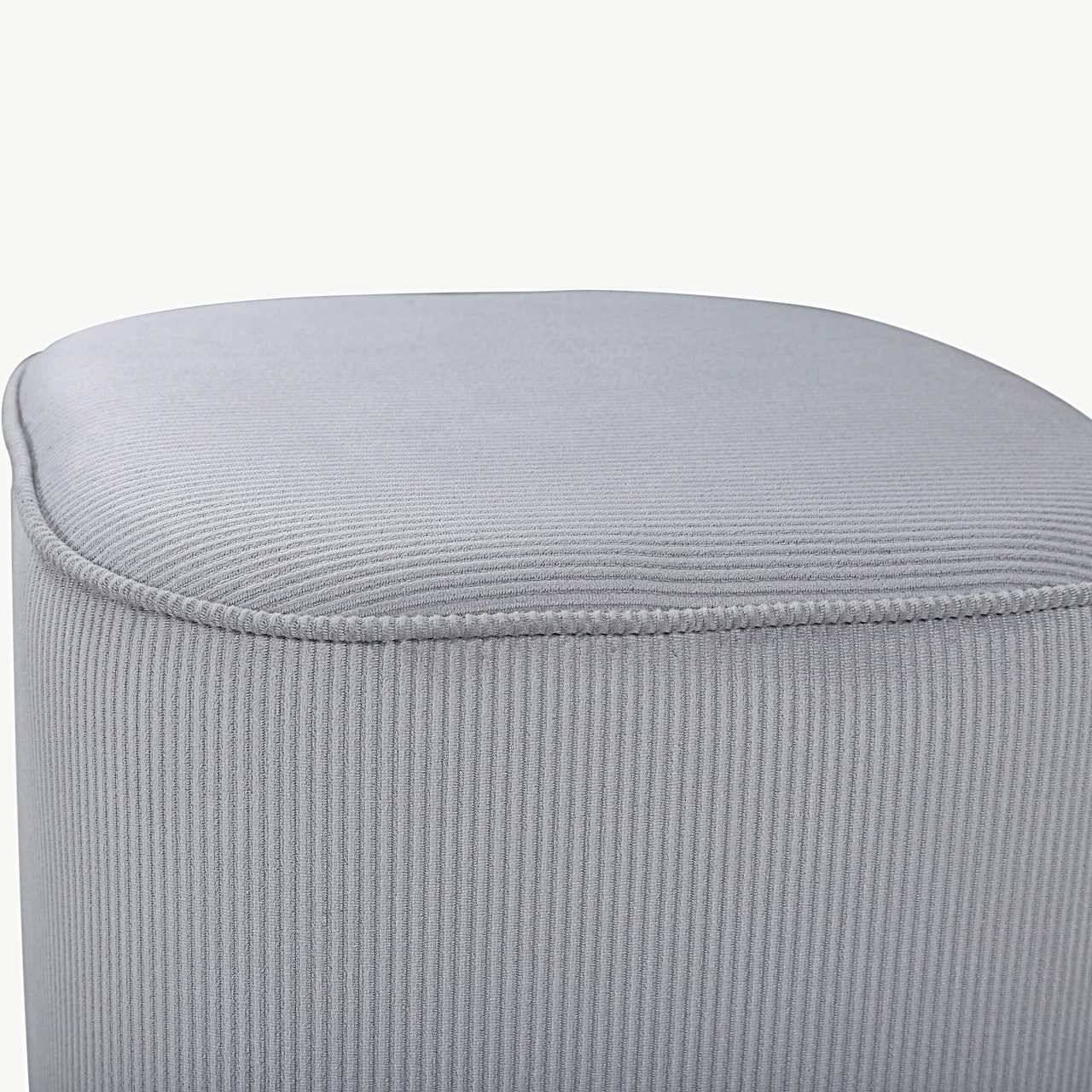 Hallist veluurriidest tumba Piff (ø44 cm, kõrgus 41 cm) - 15572-995