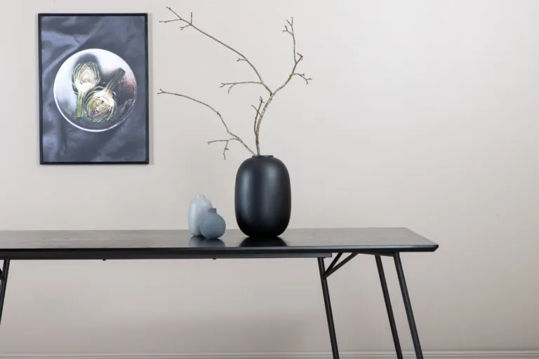 Must söögilaud Petra MDF-spooniga ja terasjalgadel, 190x90 cm - 15574-888