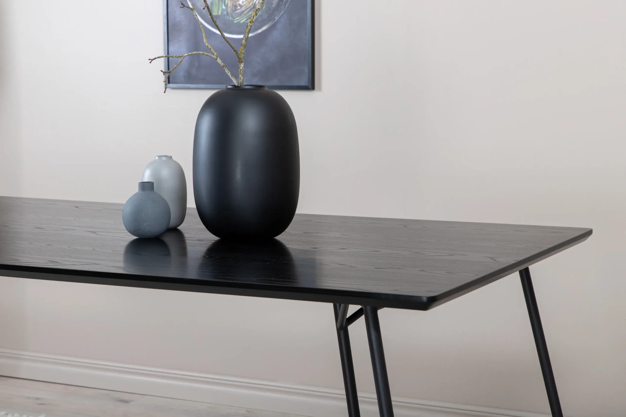 Must söögilaud Petra MDF-spooniga ja terasjalgadel, 190x90 cm - 15574-888
