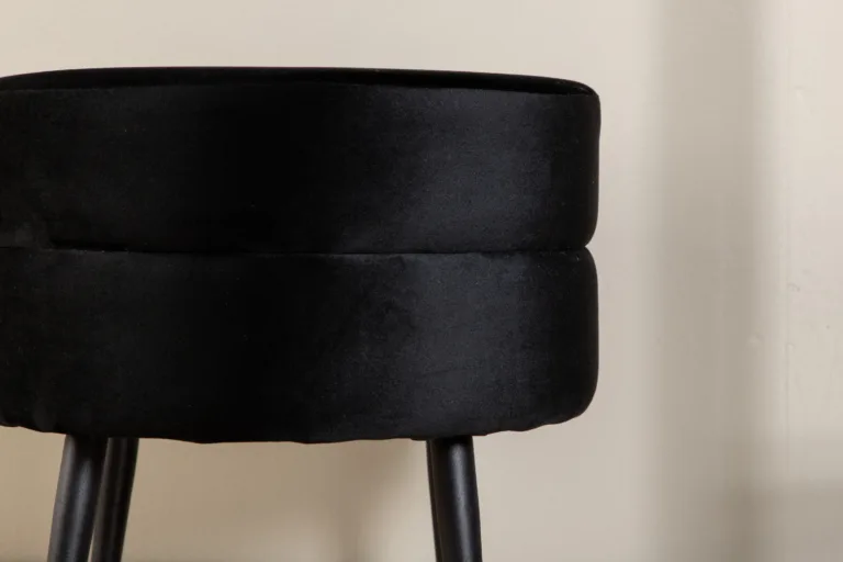 Mustast sametist ümmargune tumba Pot, Ø40 cm, terasjalgadega - 15577-888