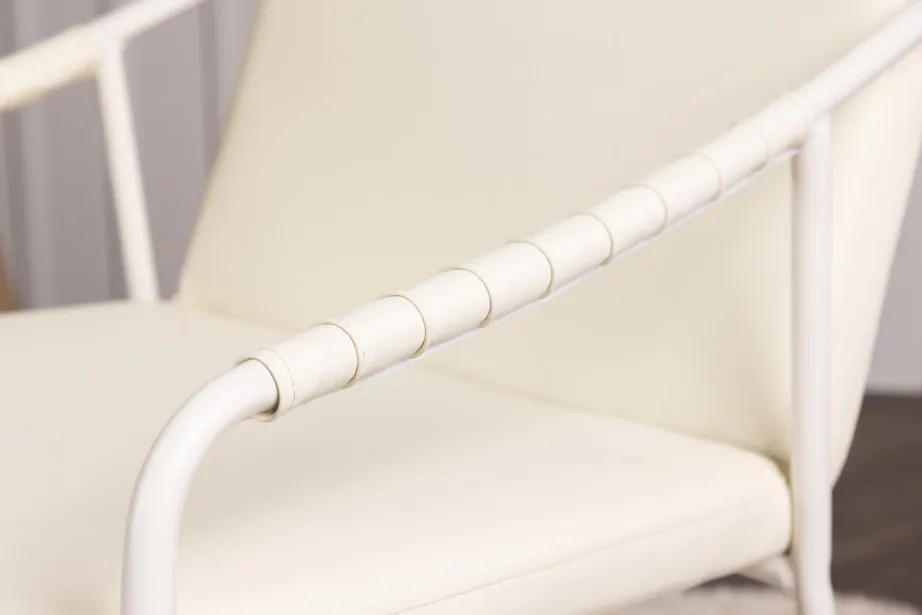 Beež metallraamiga söögitool Tvist, kunstnahast kattega, 15580-408 – 10