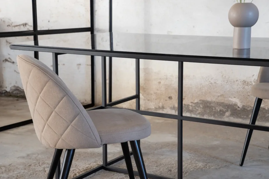 Leifi söögilaud musta raamiga ja suitsuklaasist lauaplaadiga, 15591-888 – 9