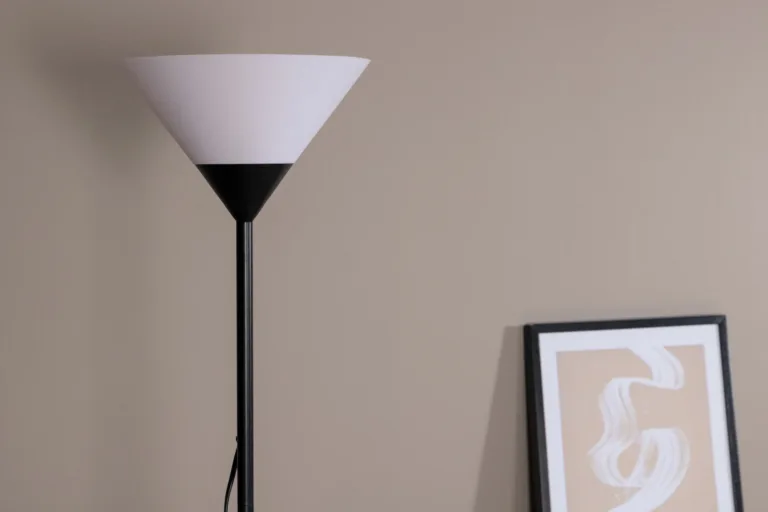Must-valge põrandalamp Batang, teraskorpus, H 178 cm - 15636-338