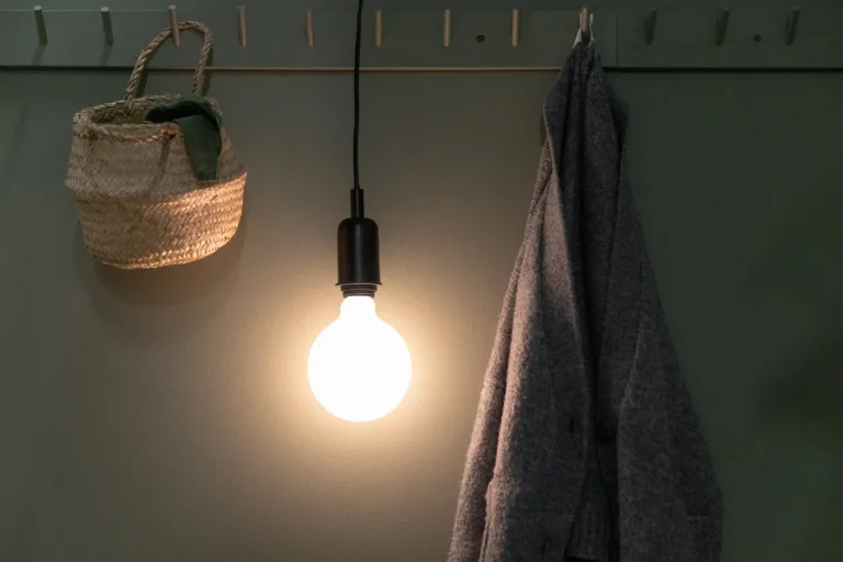 Must ripplamp Hang (terasest, minimalistliku disainiga) - 15641-338