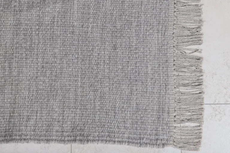 Käsitööna kootud hall villavaip Cyrus narmastega, 300 × 200 cm - 15671-105