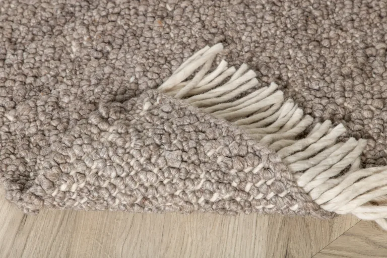 Käsitööna valmistatud pruun villavaip Betina narmastega, 160×230 cm - 15680-170