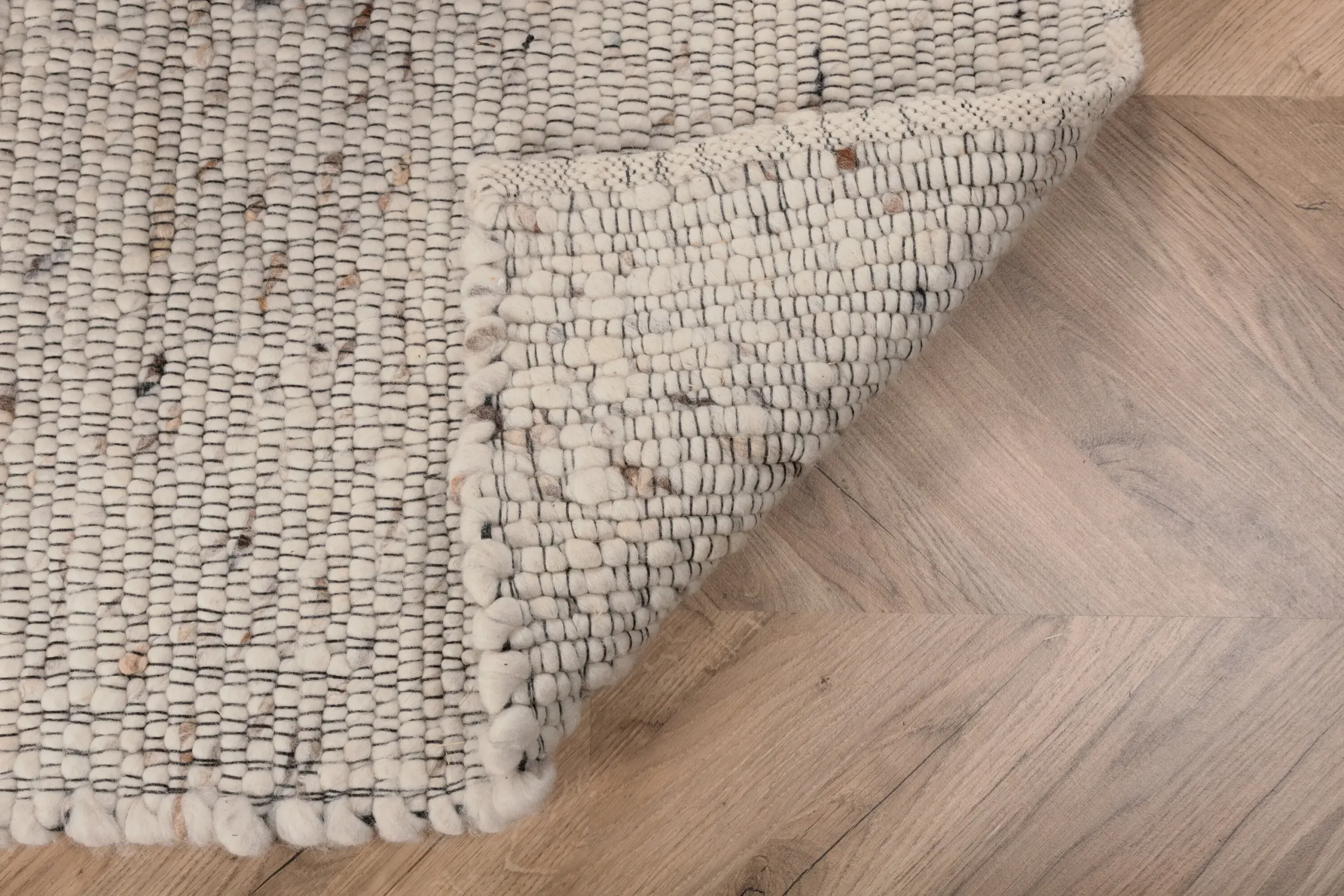 Käsitsi kootud villavaip Loump, beež-valge, 200 × 300 cm - 15683-800