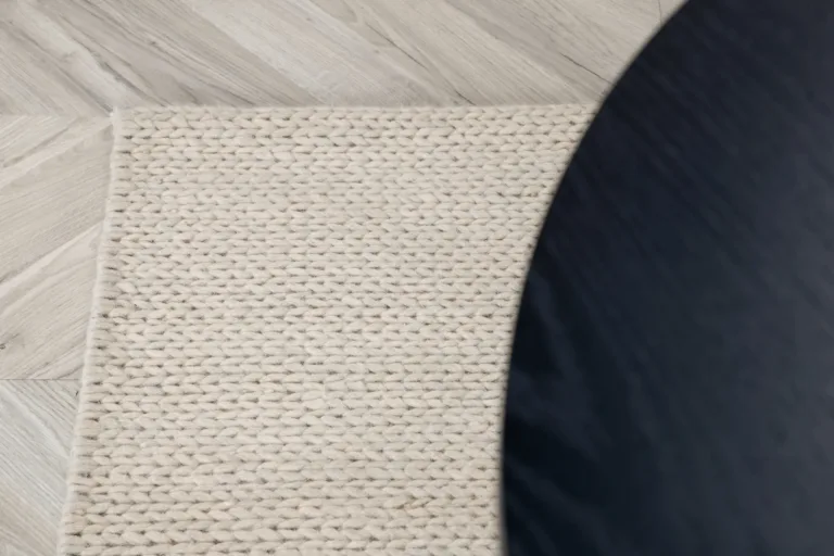 Käsitööna kootud valge villavaip Marta 250 × 350 cm - 15700-225