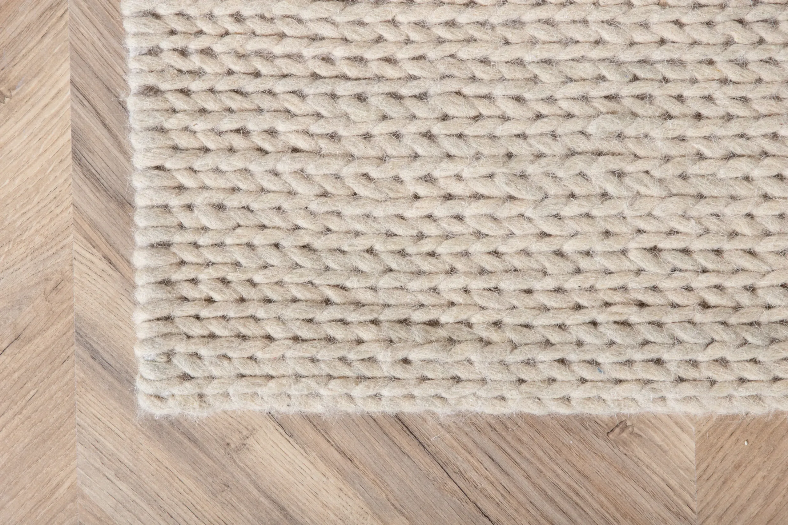 Käsitööna kootud valge villavaip Marta 250 × 350 cm - 15700-225