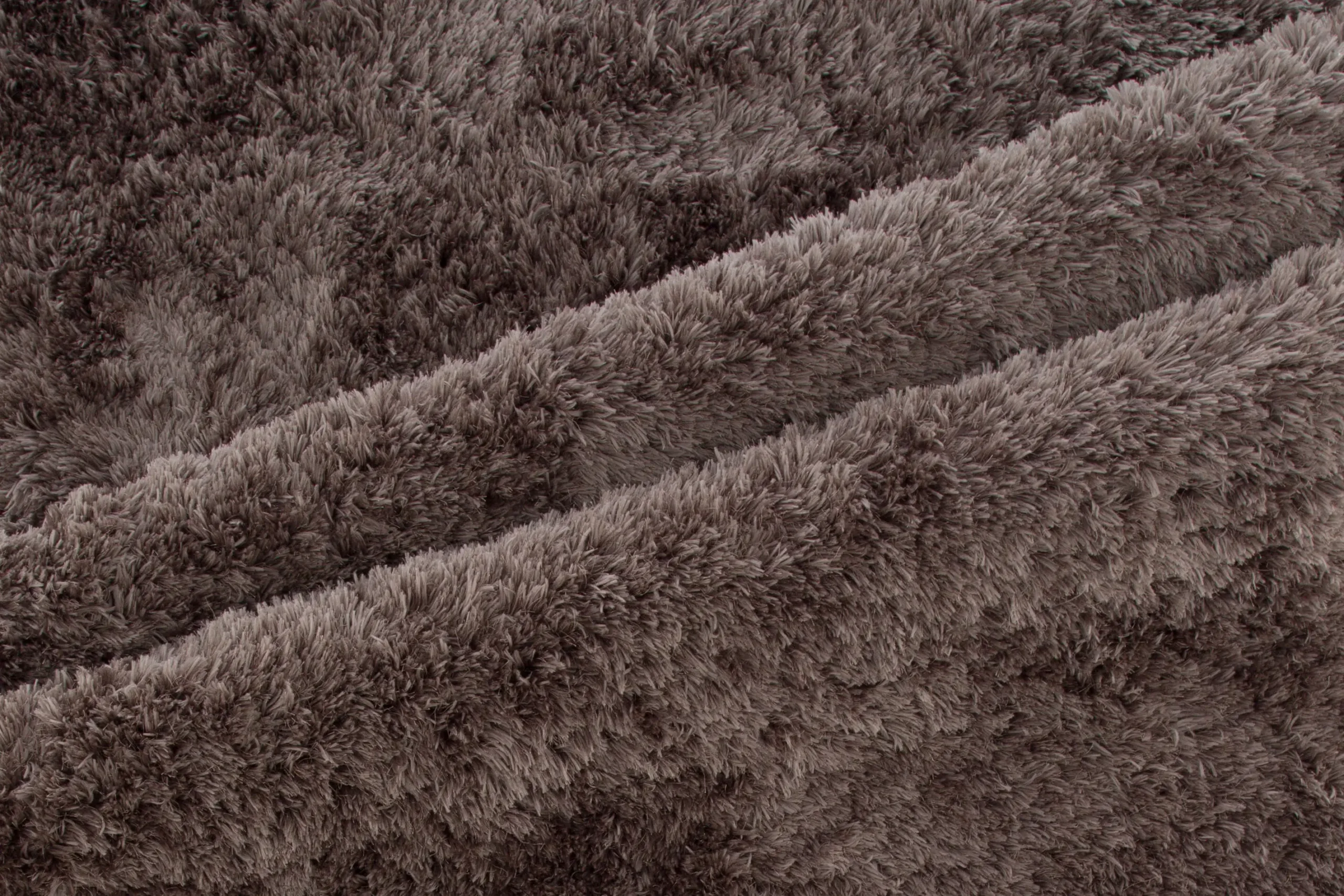 Šokolaadipruun pehme kõrge karvaga vaip Grace, 200 × 300 cm, polüester - 15701-880