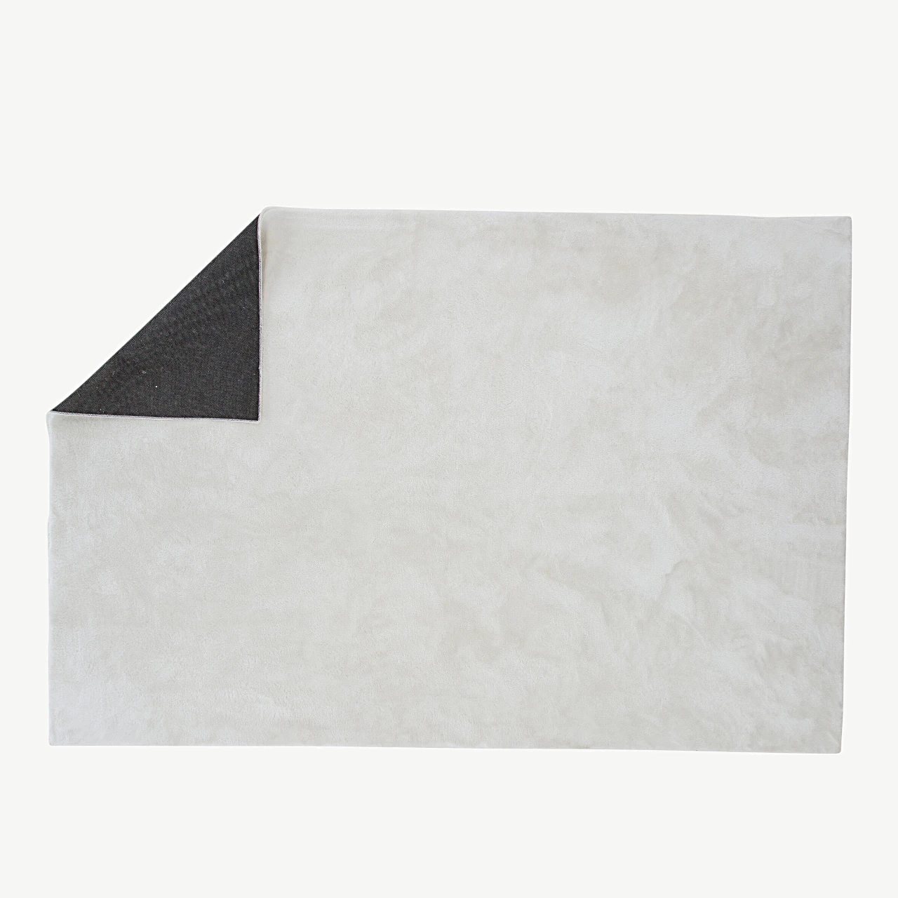 Pehmest valgest polüestrist vaip Blanca, 200 × 300 cm - 15711-530
