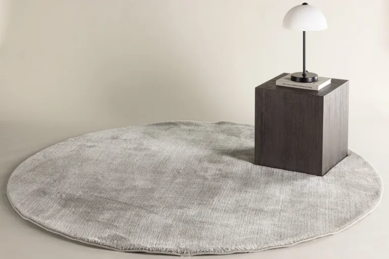 Helehall ümmargune polüestervaip Blanca, ø200 cm - 15713-106
