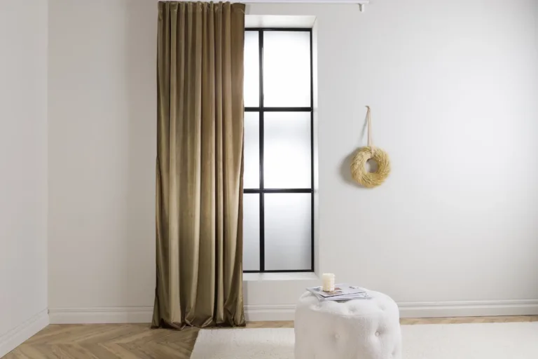 Liivakarva sametist kardinad Mary (2 tk, 135x250 cm, polüester) - 15925-703