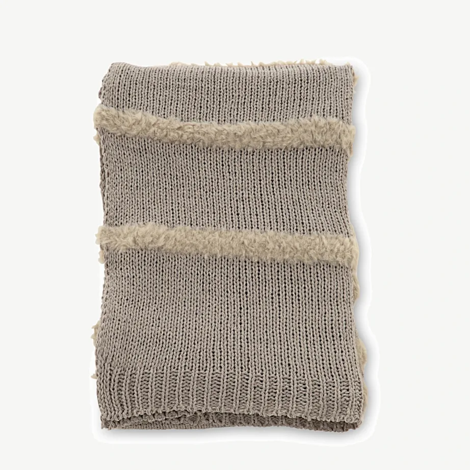 Helehall šenill-pleed Katleen kunstkarusnahast detailidega 130×170 cm, 15942-305 – 2