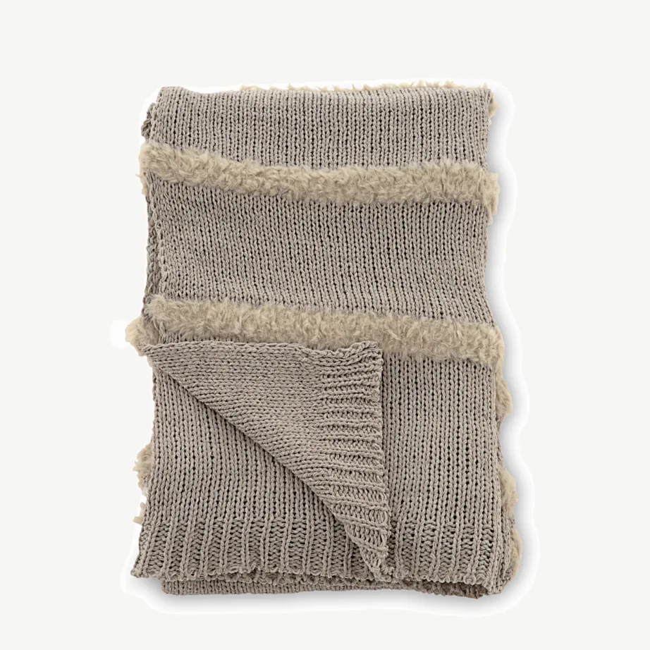 Helehall šenill-pleed Katleen kunstkarusnahast detailidega 130×170 cm, 15942-305 – 5