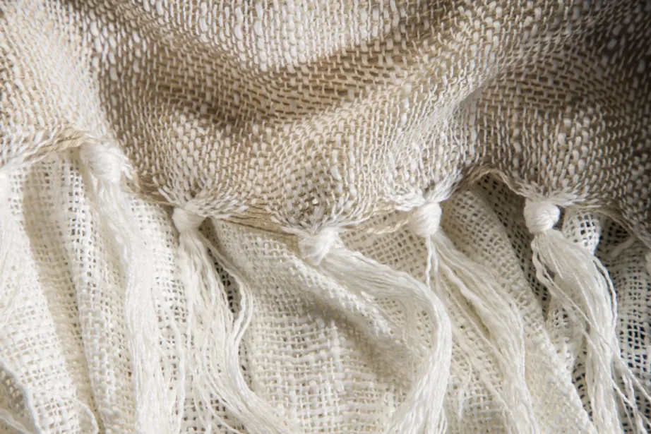 Beež-valge triibuline polüesterpleed Sandy narmastega (130 × 170 cm), 15948-212 – 7