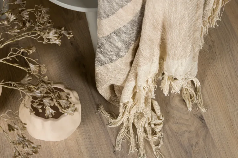 Triibuline Sandy pleed (slub-polüester, murdvalge-beež, 130 × 170 cm) - 15948-213