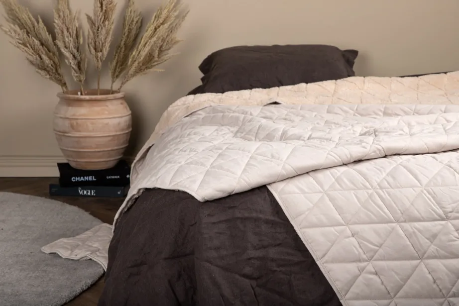 Kahepoolne beež tepitud päevatekk Nilla, 260×180 cm, polüester/sherpa, 15979-702 – 4