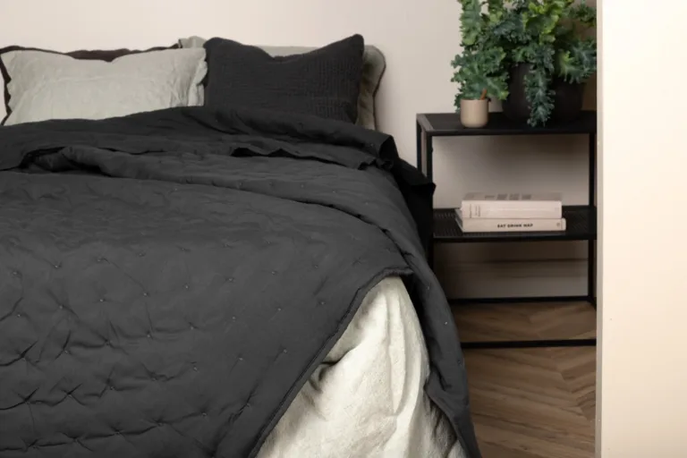 Tepitud voodikate Sallyle, antratsiit (260 × 260 cm, polüester) - 15985-405