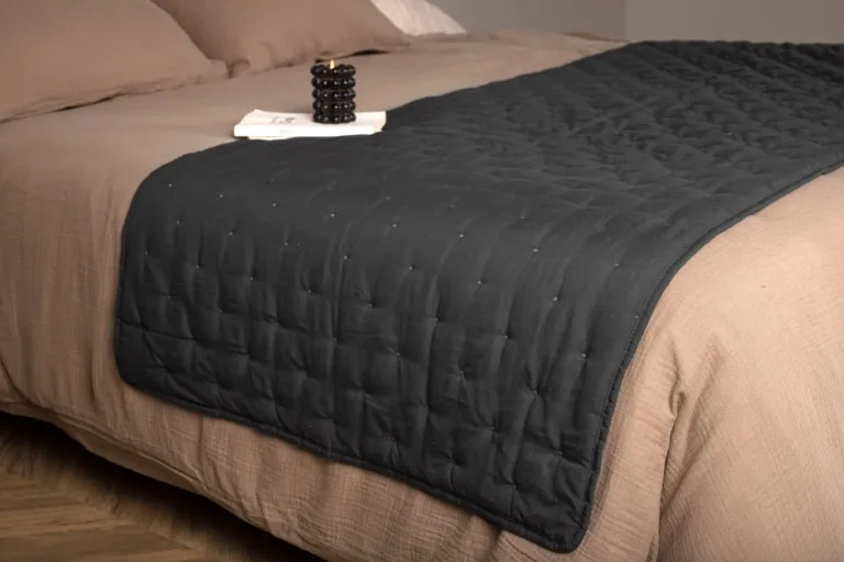 Tepitud mikrofiibrist voodipesukate Sally, antratsiit, 260 × 80 cm - 15986-405