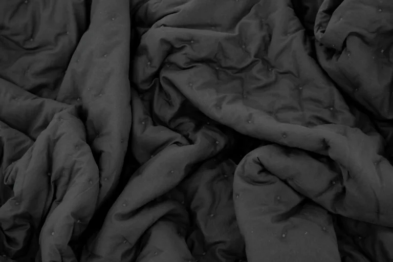 Tepitud mikrofiibrist voodipesukate Sally, antratsiit, 260 × 80 cm - 15986-405