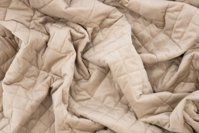 Beež sametine voodikate Jillyle, 260 × 260 cm - 15988-702