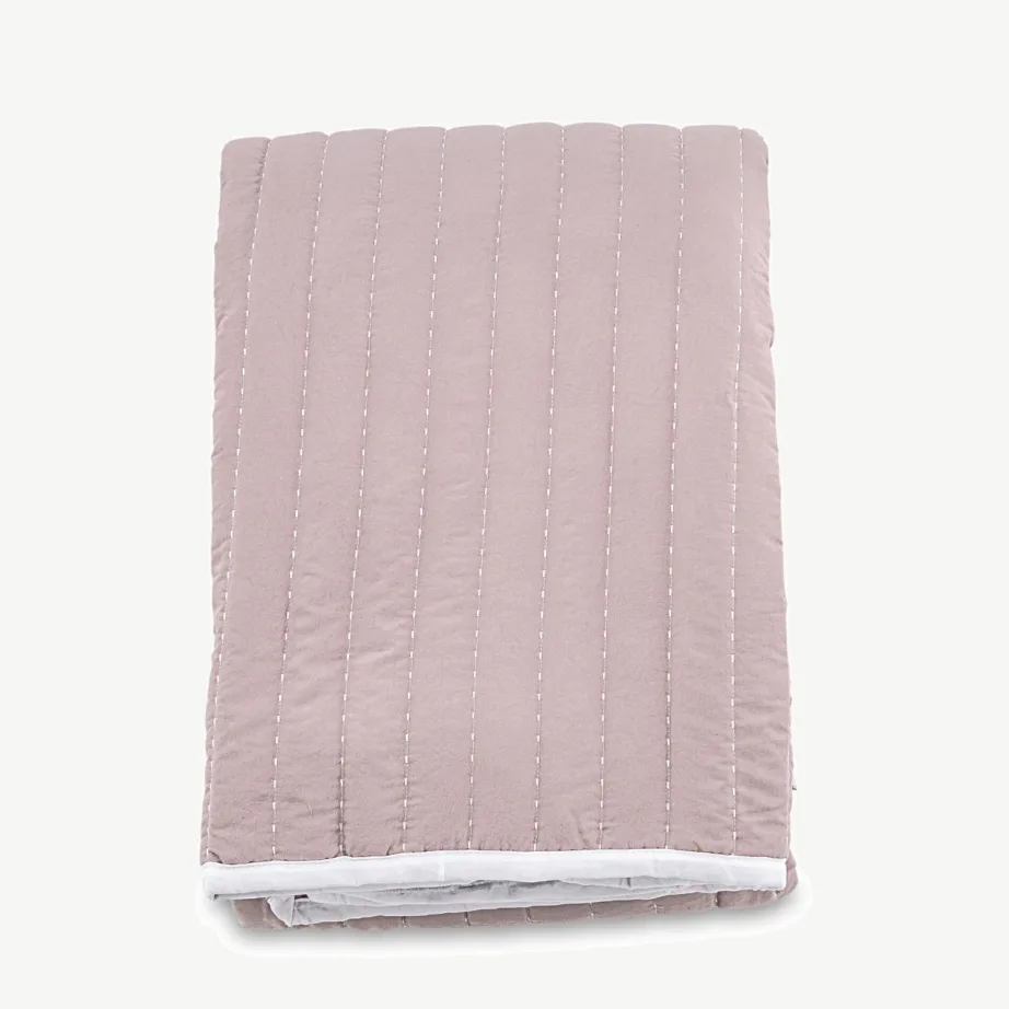 Tolmuroosa mikrofiibrist voodikate Juni, 150 × 250 cm, 15992-412 – 2